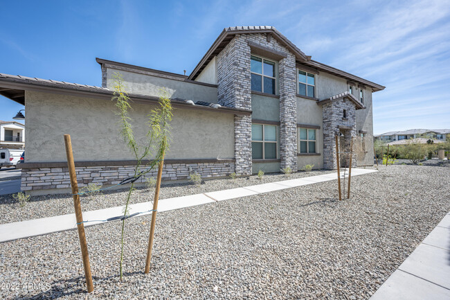 Building Photo - 5100 E Rancho Paloma Dr