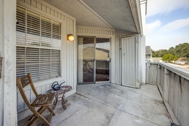 Building Photo - 8787 Brae Acres Rd