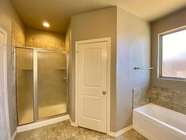 Building Photo - 7810 86th St