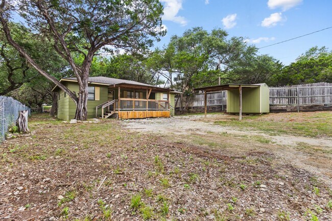 Building Photo - Move-In Ready 3-Bedroom Home in Beautiful Lakehills
