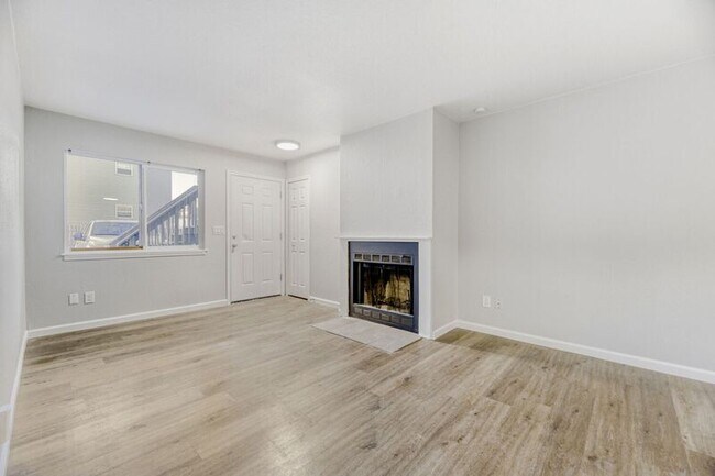 Building Photo - 1120 Mazatlan Cir