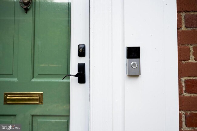 Primary Photo - 3626 Gunston Rd