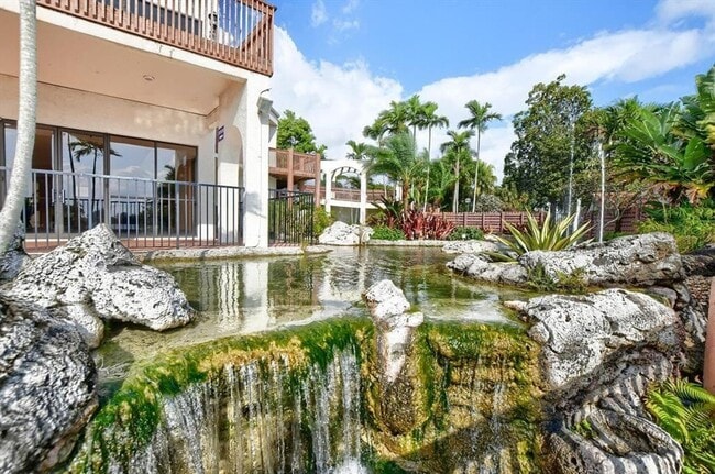 Building Photo - 65 Centennial Ct