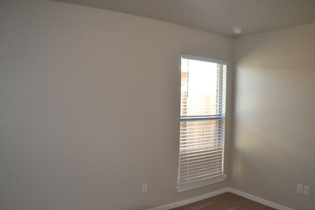 Building Photo - House For Lease in Midland