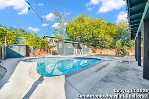 Building Photo - 767 E Myrtle St