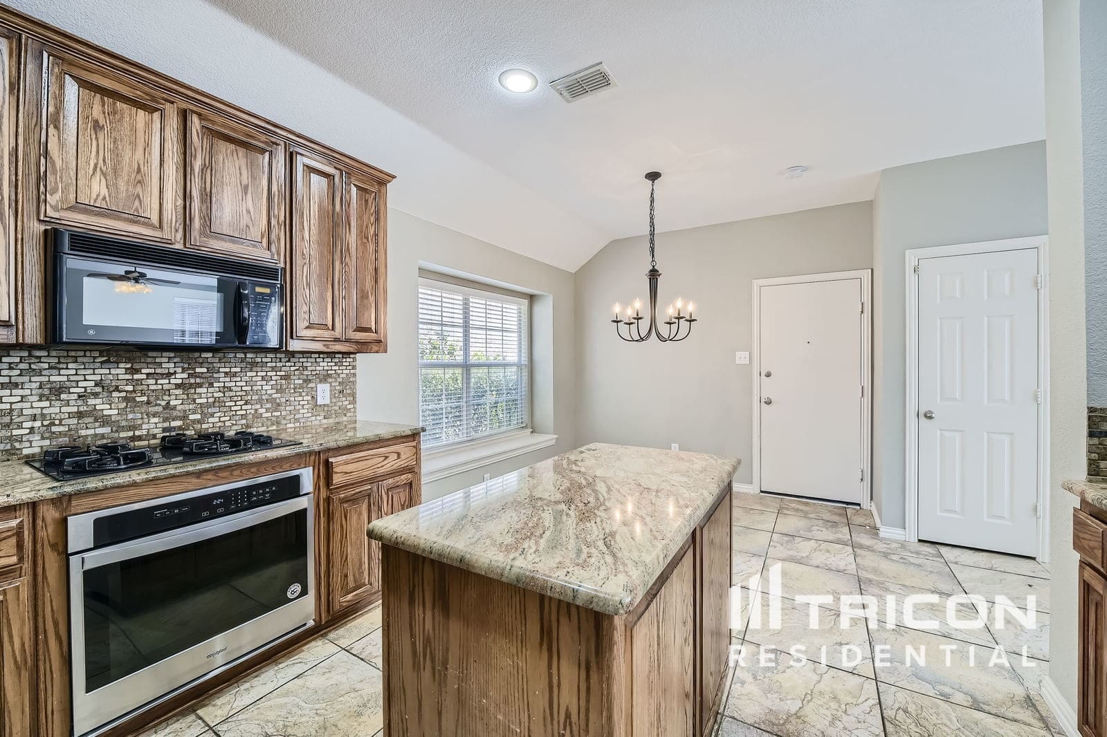Building Photo - 2785 Greenway Dr