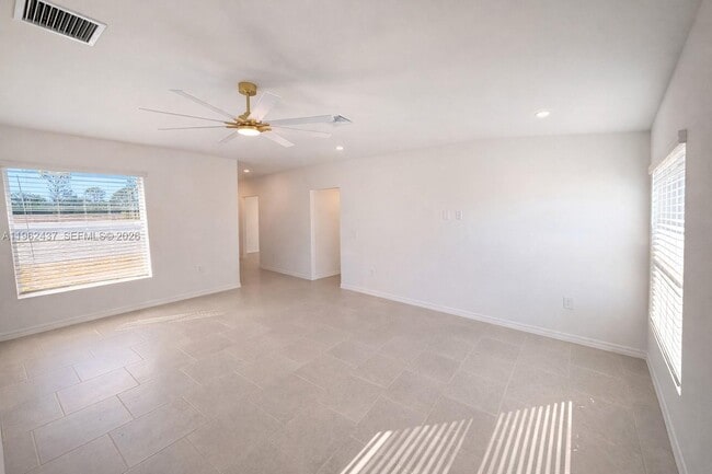 Building Photo - 17240 Cantu Ct