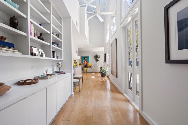 Building Photo - 1600 Forest Trail