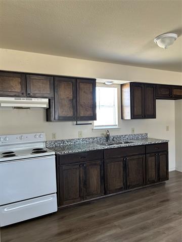 Building Photo - 1904 Coral Rd