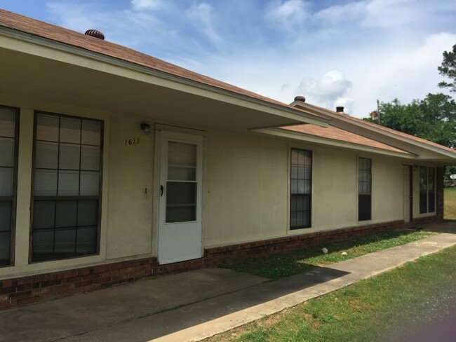 Primary Photo - 2 Bedroom Duplex on South Z in Fort Smith