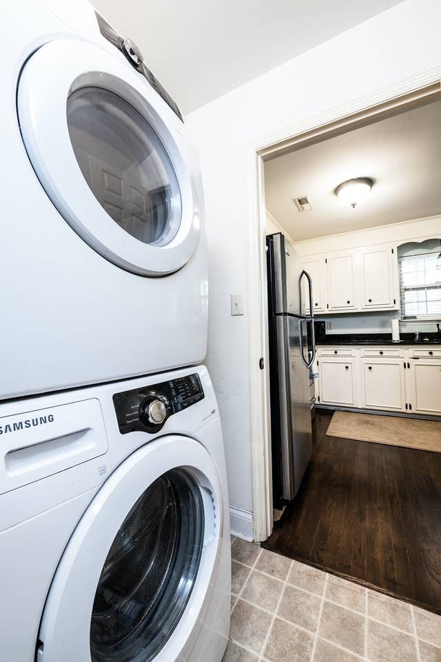 Washer/Dryer in pantry - 798 Harbor Pl Dr