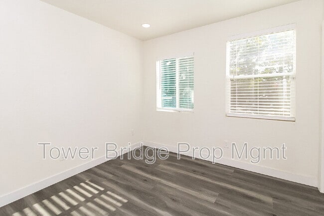 Building Photo - 3741 Jasmine St