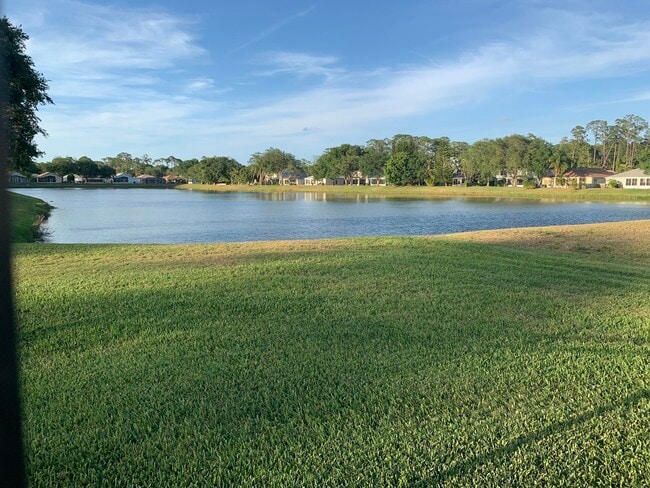 Building Photo - 1776 Vista Lake Cir