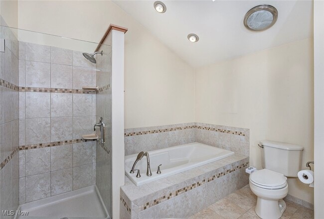 Building Photo - 6235 Sunnywood Dr