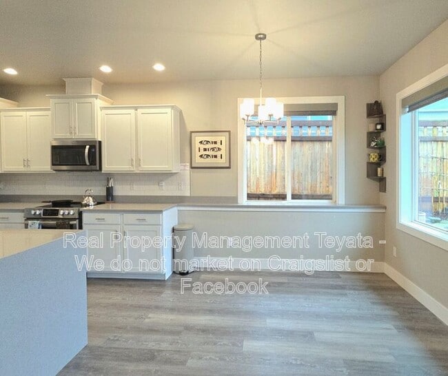 Building Photo - 6211 N Beulah Ave