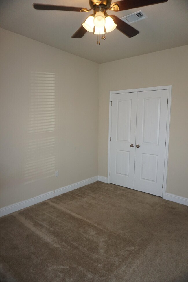 Building Photo - 307 Windmill Way