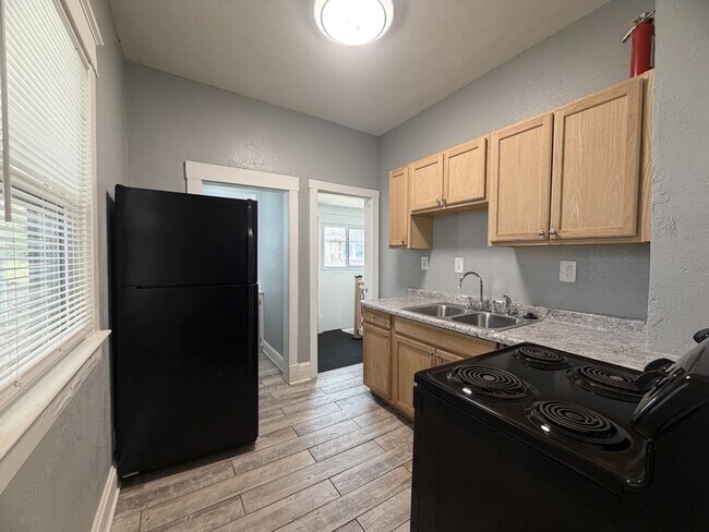 Building Photo - 2512 N 12 St