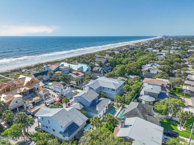 Building Photo - 1766 Beach Ave