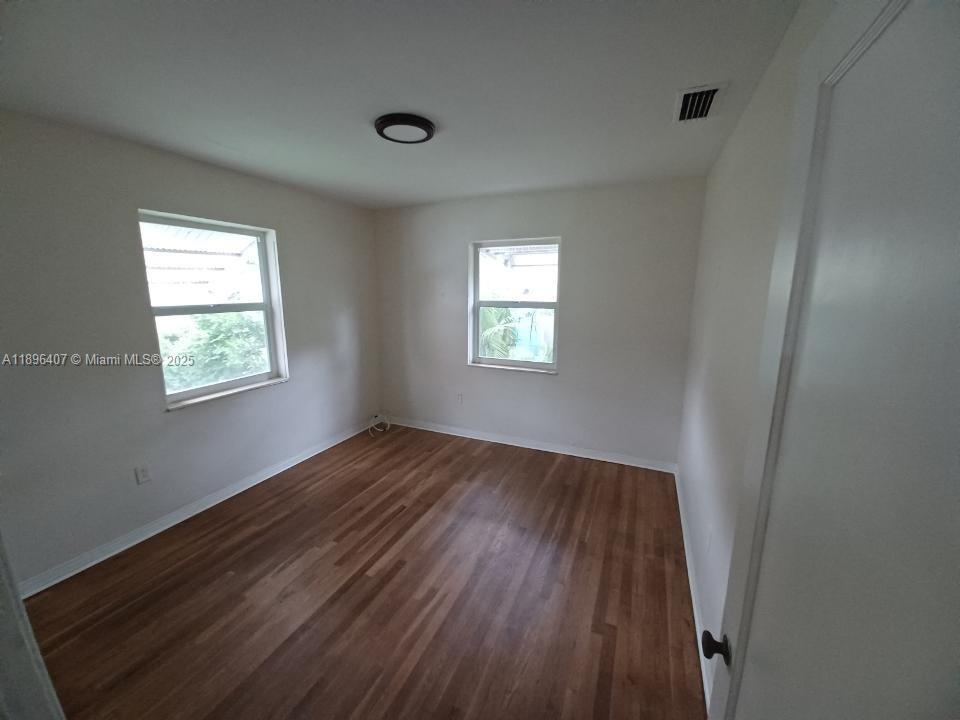 Building Photo - 3670 SW 20th St