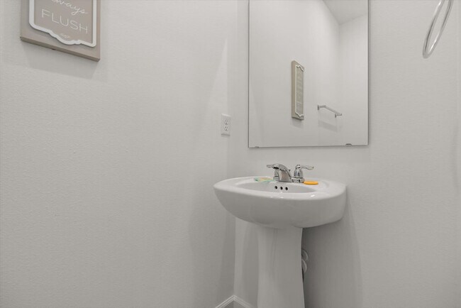 Building Photo - 2329 Distant Sun Trl