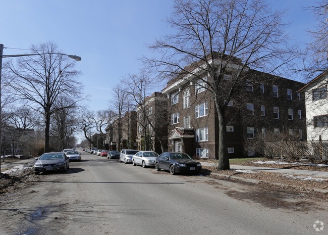 Building Photo - 2304 Harriet Ave