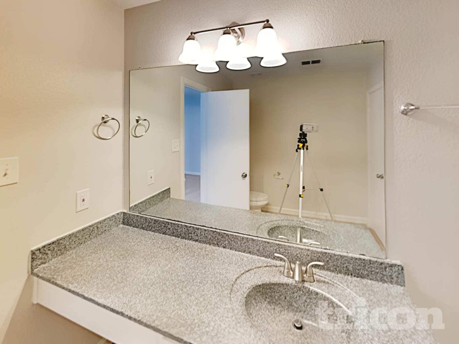 Building Photo - 4604 Palm Ridge Dr