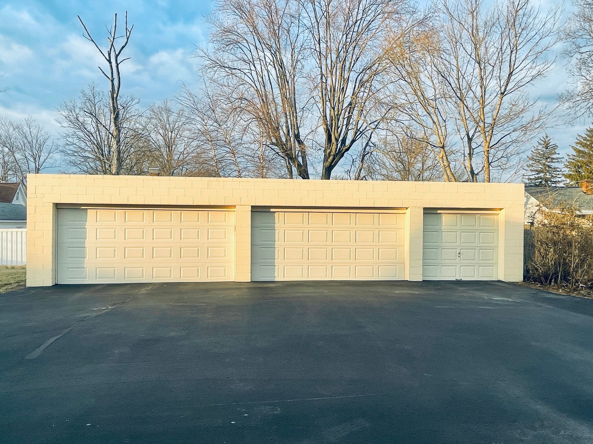 Detached garage - 4036 O Leary Ave