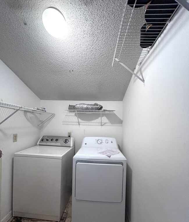 Building Photo - 1030 Bohler Rimes Rd