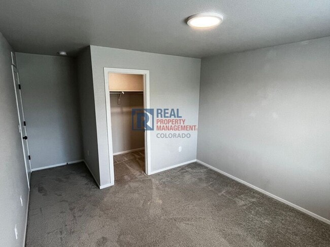 Building Photo - 3674 Ronald Reagan Ave