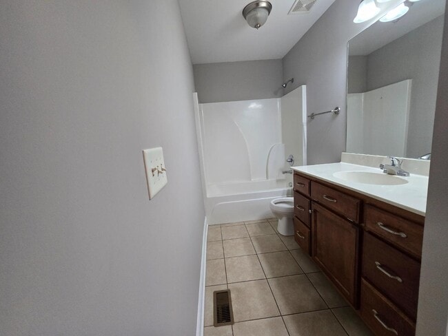 Building Photo - 719 Cobblestone Dr