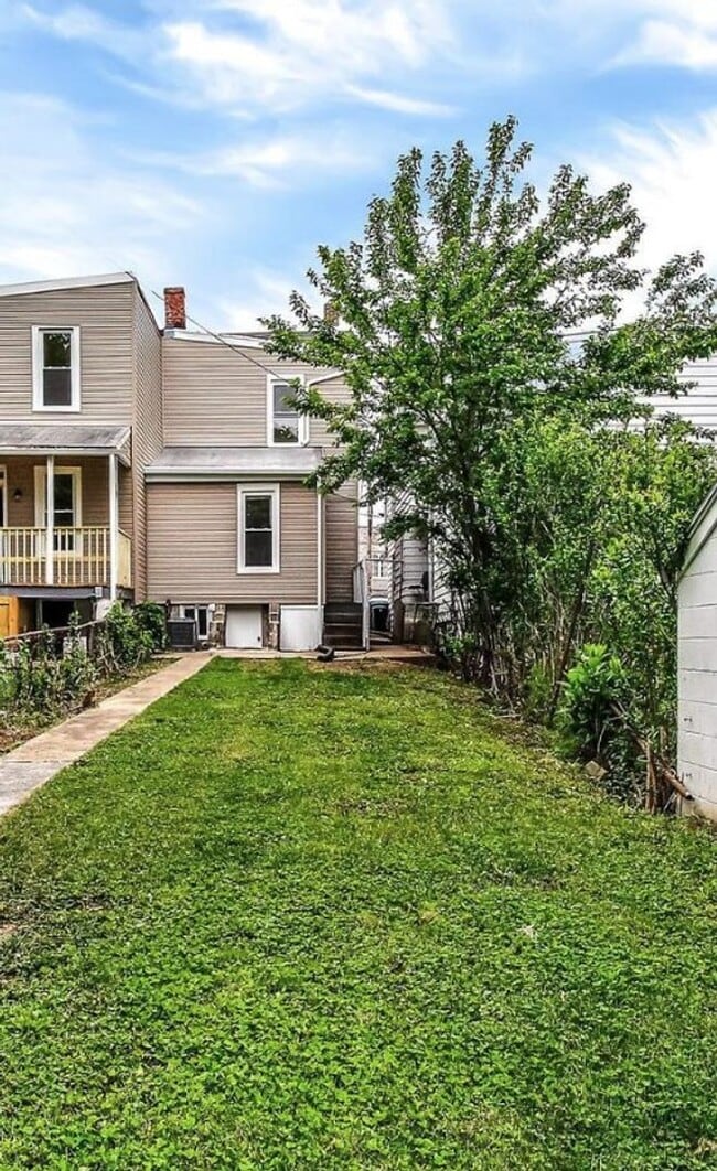 Building Photo - Bright 4 Bedroom, 1.5 Bath Home in Enola Pa!