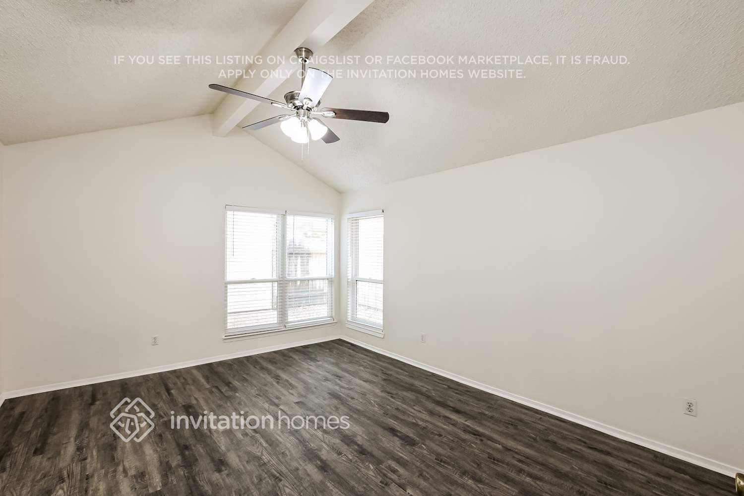 Building Photo - 15610 Cabot Creek Cir