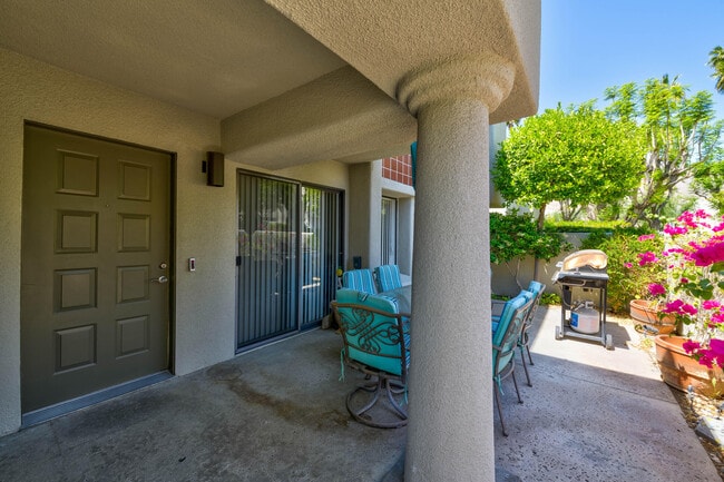 Building Photo - 351 N Hermosa Dr