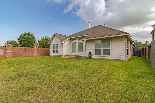 Building Photo - 12516 Rocky Cove Dr