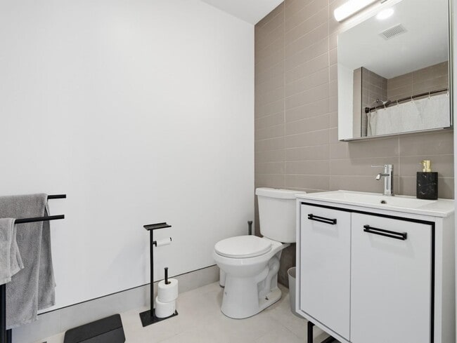 Building Photo - 327 Communipaw Ave