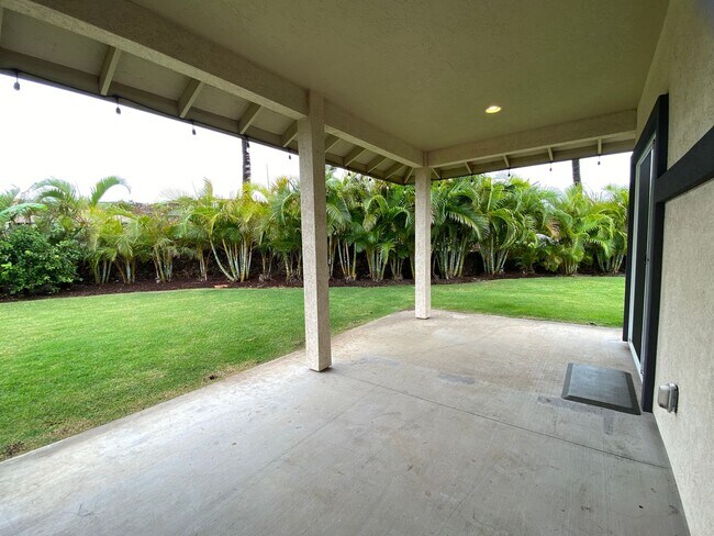 Building Photo - Elegant 3-Bedroom Home at Makai Vista Gated Community – Waikoloa