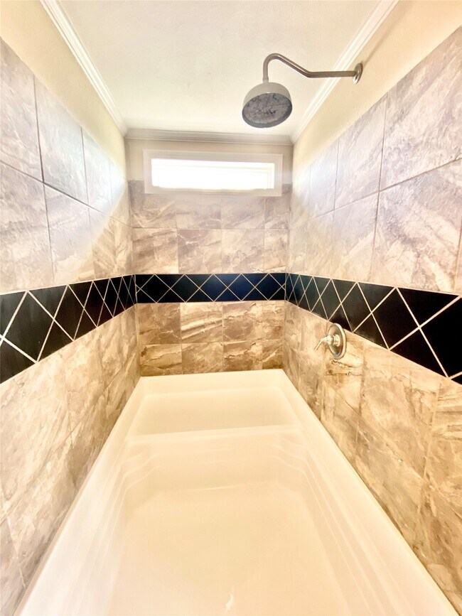 Building Photo - 11720 W Small Oaks Ln