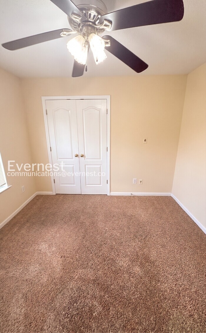 Building Photo - 10718 Barberry Dr