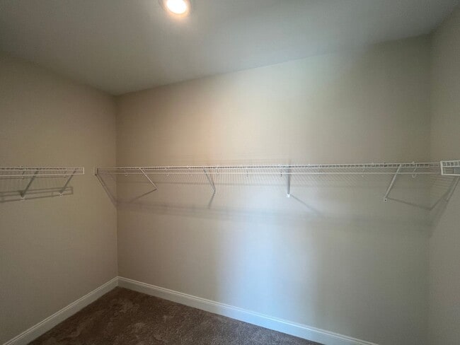 Building Photo - Stunning 5BD, 4.5BA Knightdale Home with Spacious Open Interior, Bonus Loft, and Modern Upgrades ...