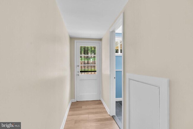 Building Photo - 7536 Abbington Dr