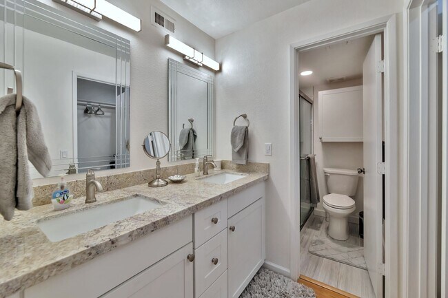 Building Photo - 5213 N 24th St