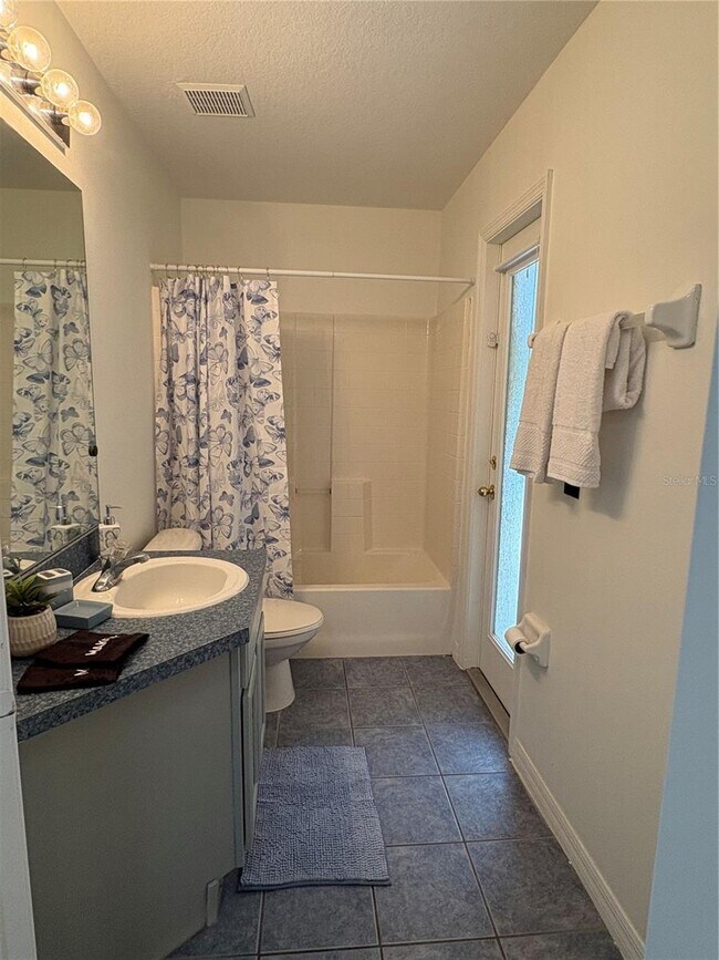 Building Photo - 893 Sandy Ridge Dr