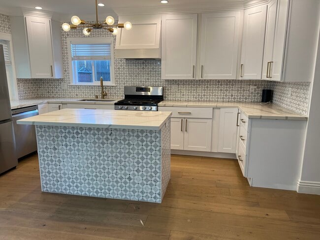 Building Photo - 1454 N Clybourn Ave