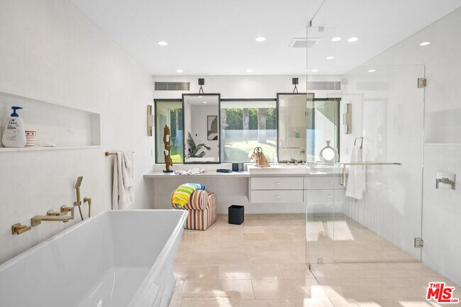 Building Photo - 70461 Boothill Rd