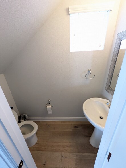 Building Photo - 10208 Cienega Cove