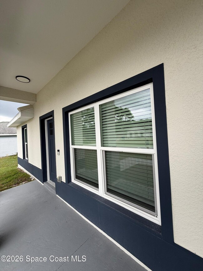 Building Photo - 1013 Hammacher Ave SW