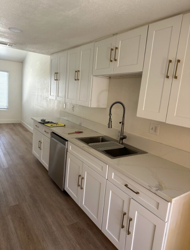 Building Photo - 15978 Muni Rd