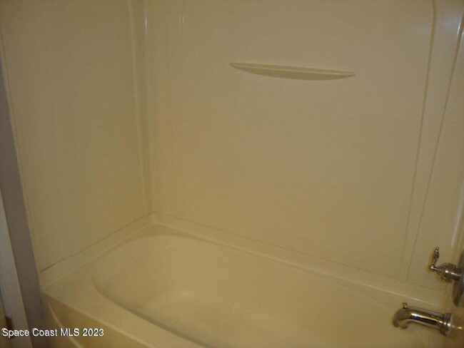 Building Photo - 655 Margie Dr