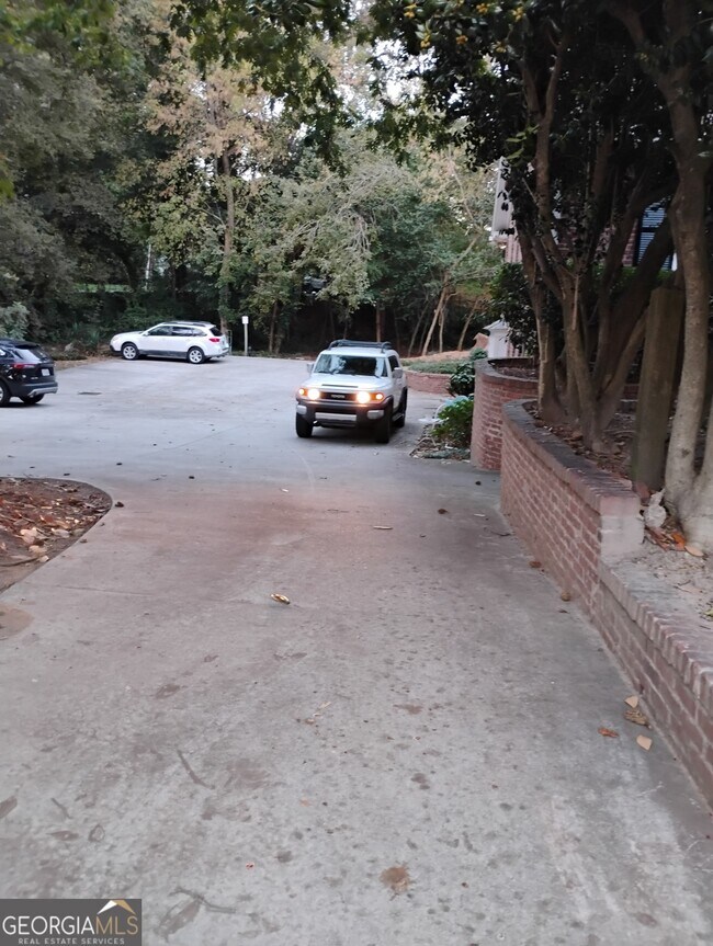 Building Photo - 1845 Monroe Dr NE