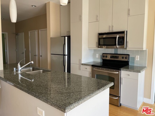 Building Photo - 3810 Wilshire Blvd